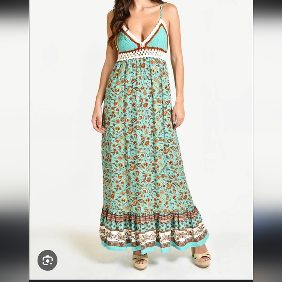 NWT Fun And Flirty Crochet Halter Style Maxi Dress - Picture 11 of 14